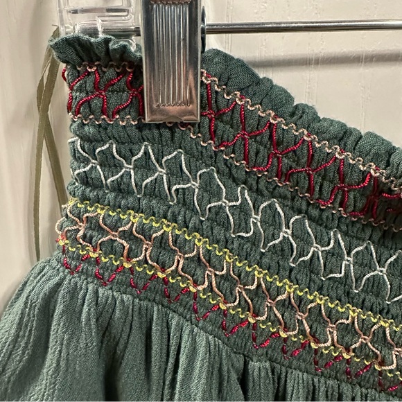 off the shoulder summer dress - Picture 2 of 3